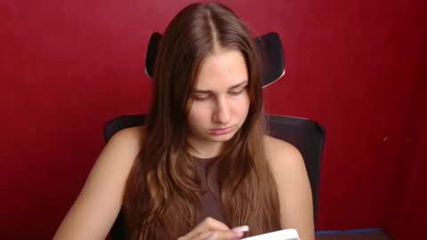 Lora online show from September 2025 05:41:02 AM