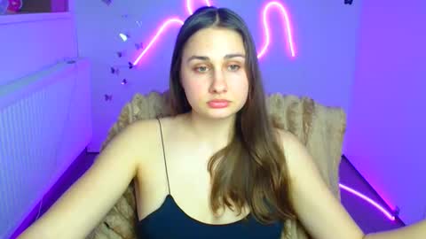 Lora online show from March 2026 07:09:01 PM