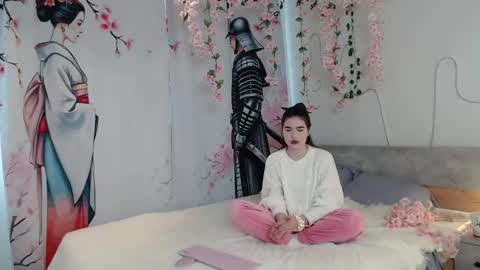 loracutee online show from May 2026 10:44:02 AM