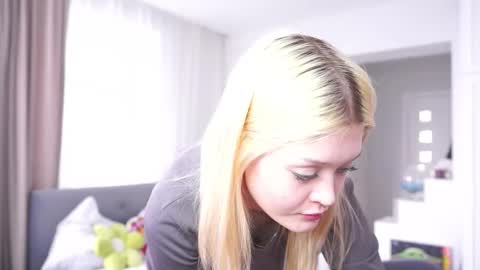 Snapshot of loradelora chatting on February 2026 07:38:02 AM Lora online show from February 2026 07:38:02 AM