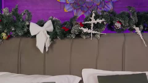 Snapshot of loradevine chatting on December 2025 08:46:01 PM Lora online show from December 2025 08:46:01 PM