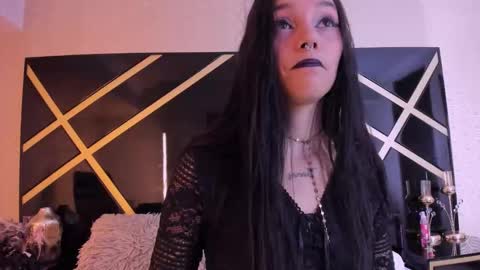 loraineblake online show from November 2025 12:28:02 PM