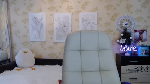 lorameouls online show from December 2024 10:28:01 AM