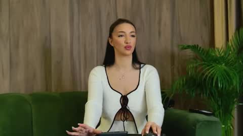 Miss online show from March 2025 10:45:02 AM