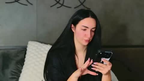 Miss online show from November 2025 02:19:01 PM