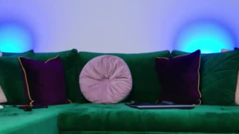 Snapshot of lorawarnner chatting on April 2026 07:07:02 PM Miss online show from April 2026 07:07:02 PM
