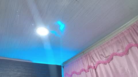 Snapshot of loren_44tits chatting on January 2025 12:22:02 AM Loren online show from January 2025 12:22:02 AM