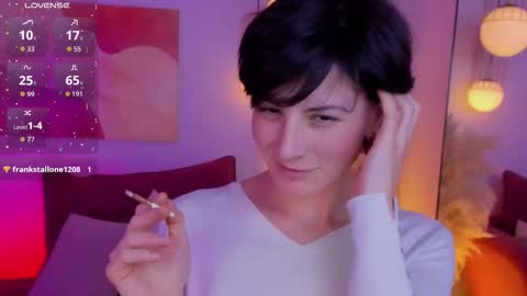 Loren online show from October 2025 02:40:01 PM