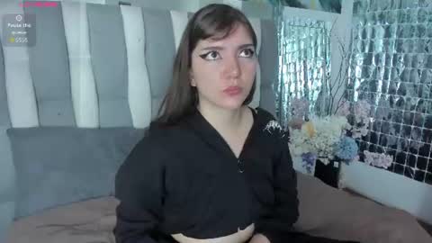Loren   online show from July 2026 12:33:01 PM