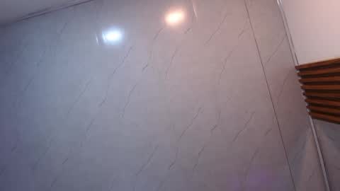 Loren online show from May 2026 03:02:02 AM