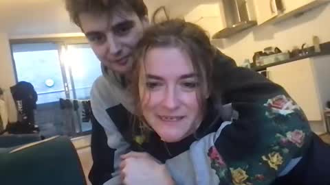 lorenatty online show from April 2026 06:02:01 PM