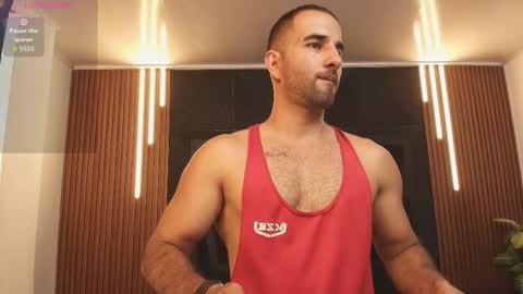  L O R E N Z O  Thumbs Up help  online show from February 2026 05:19:01 PM