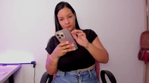 Queen Loreth online show from June 2026 05:39:02 PM
