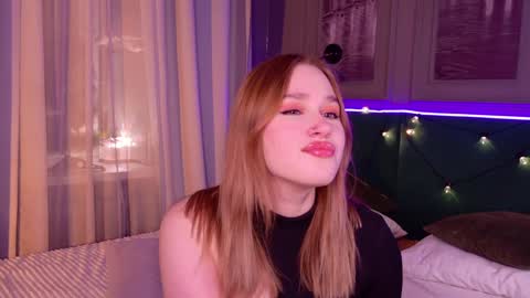 Snapshot of lori_mason chatting on December 2024 07:43:02 PM Lori online show from December 2024 07:43:02 PM