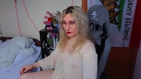 Lori -----------------------------------    online show from March 2026 02:24:01 PM