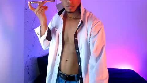 Lorian Vikel  online show from February 2026 10:08:02 PM