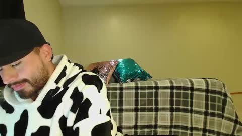 Snapshot of los_juanes chatting on October 2025 11:14:01 PM JUAN JUAN online show from October 2025 11:14:01 PM