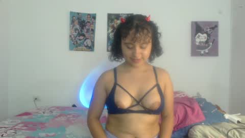 Snapshot of lou_cuteee chatting on January 2025 01:39:02 AM lou_cuteee online show from January 2025 01:39:02 AM