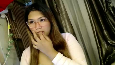 Sweet   online show from February 2025 03:01:02 PM