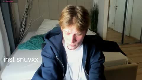 louie_evans online show from November 2025 08:22:02 PM