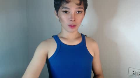 louilalicious online show from March 2025 05:58:02 PM