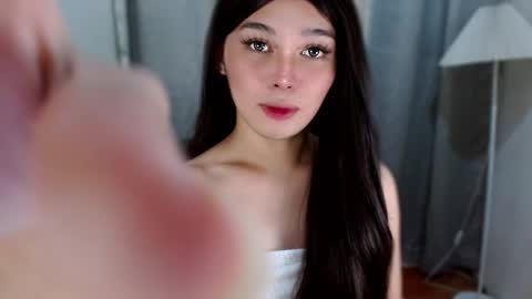 louilalicious online show from October 2025 11:00:02 AM