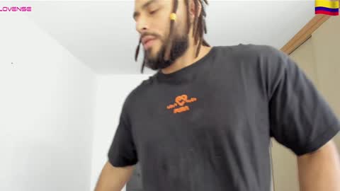 Snapshot of louis_marley_ chatting on December 2024 08:54:02 PM louis_marley_ online show from December 2024 08:54:02 PM