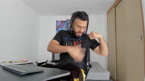 Snapshot of louis_marley_ chatting on February 2025 05:21:01 PM louis_marley_ online show from February 2025 05:21:01 PM