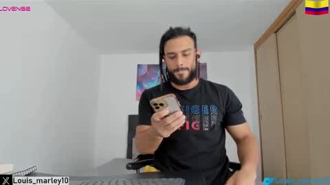 Snapshot of louis_marley_ chatting on February 2025 08:47:02 PM louis_marley_ online show from February 2025 08:47:02 PM