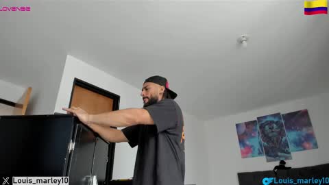 Snapshot of louis_marley_ chatting on February 2025 04:25:02 PM louis_marley_ online show from February 2025 04:25:02 PM