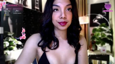 Snapshot of louisassy chatting on November 2025 02:34:02 AM Louisa online show from November 2025 02:34:02 AM