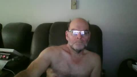 louism13 online show from December 2024 01:02:02 PM