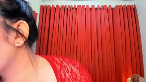Snapshot of louisse_moone chatting on July 2026 08:37:01 PM Louisse online show from July 2026 08:37:01 PM