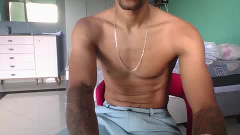 Snapshot of louloulouu chatting on March 2026 04:40:02 PM Moreno online show from March 2026 04:40:02 PM