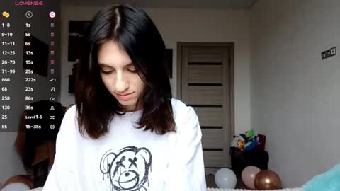 Snapshot of lourdesauerswald chatting on November 2025 07:08:02 AM EVA online show from November 2025 07:08:02 AM