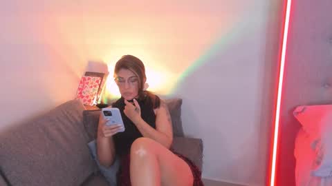 Snapshot of lourreinstounn chatting on January 2026 08:47:01 PM Lourrein Stoun Independiente online show from January 2026 08:47:01 PM