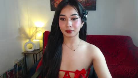Snapshot of lovabletrans_deia chatting on June 2026 07:25:01 AM DEIA online show from June 2026 07:25:01 AM