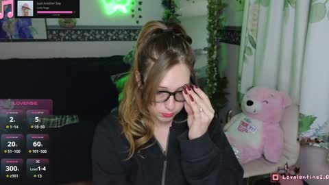 Lo Valentine online show from December 2024 05:15:01 AM