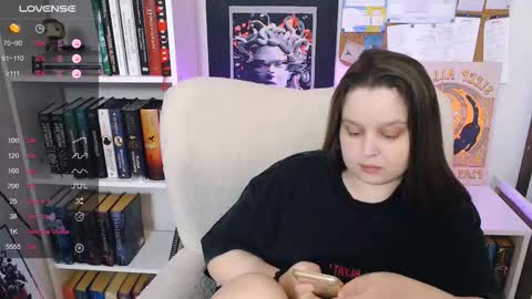 Mia  online show from February 2026 11:05:02 PM