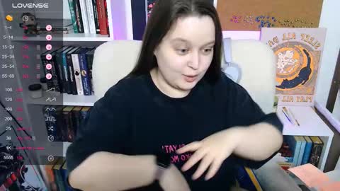 Mia  online show from February 2026 03:32:01 PM