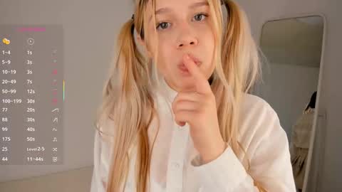 Snapshot of love_audirs6 chatting on November 2025 12:59:01 PM Eva online show from November 2025 12:59:01 PM