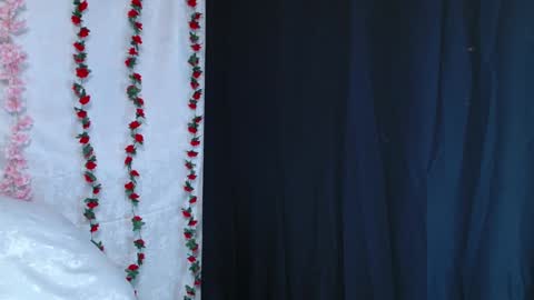 Snapshot of love_bella_ chatting on December 2024 12:55:02 PM love bella online show from December 2024 12:55:02 PM