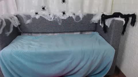 Snapshot of love_bella_ chatting on October 2025 12:52:01 AM love bella online show from October 2025 12:52:01 AM