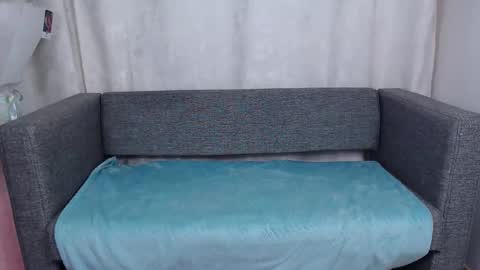 Snapshot of love_bella_ chatting on November 2025 12:09:01 AM love bella online show from November 2025 12:09:01 AM