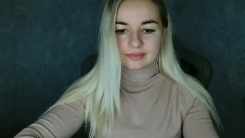 Snapshot of love_dom_meg chatting on January 2025 11:28:02 AM Megane online show from January 2025 11:28:02 AM