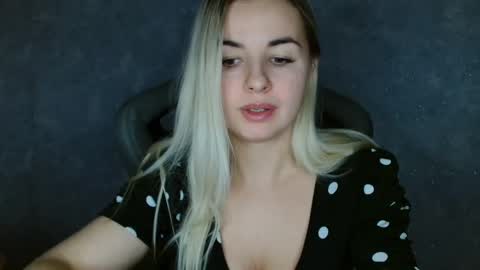 Snapshot of love_dom_meg chatting on February 2025 06:52:01 PM Megane online show from February 2025 06:52:01 PM