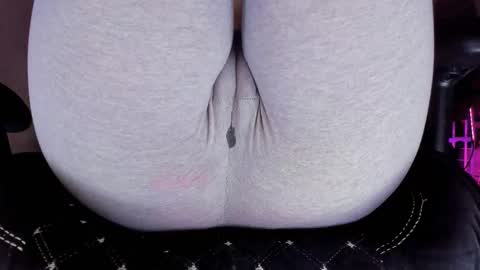 Kira online show from September 2025 12:18:01 PM