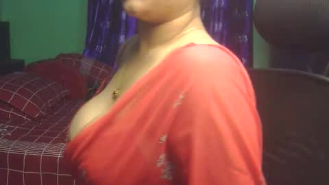 Snapshot of love_luna_angel chatting on December 2025 09:44:02 PM Luna online show from December 2025 09:44:02 PM