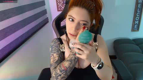 Sharol Leon online show from December 2024 11:30:01 PM