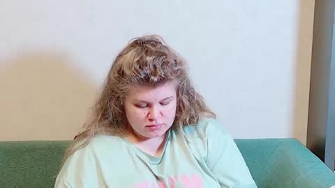 Snapshot of love_wiggy18 chatting on December 2024 12:49:01 PM Ally online show from December 2024 12:49:01 PM